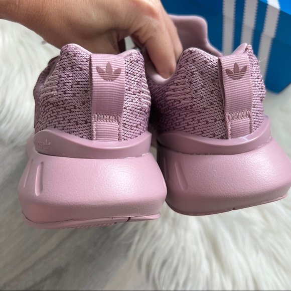 NWT Adidas Swift Run 22 Women’s Shoes - Picture 7 of 8